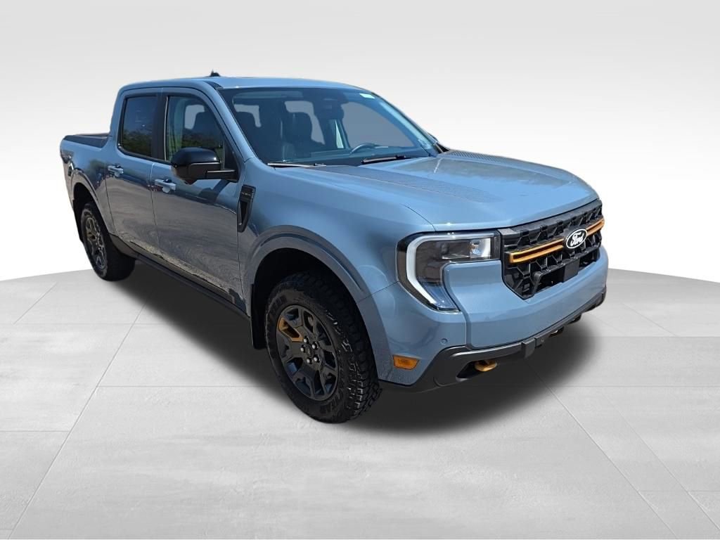 Certified 2025 Ford Maverick Tremor image 3