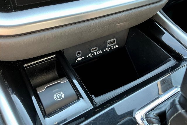 Used 2023 Subaru Outback Onyx Edition AWD/4WD image 16