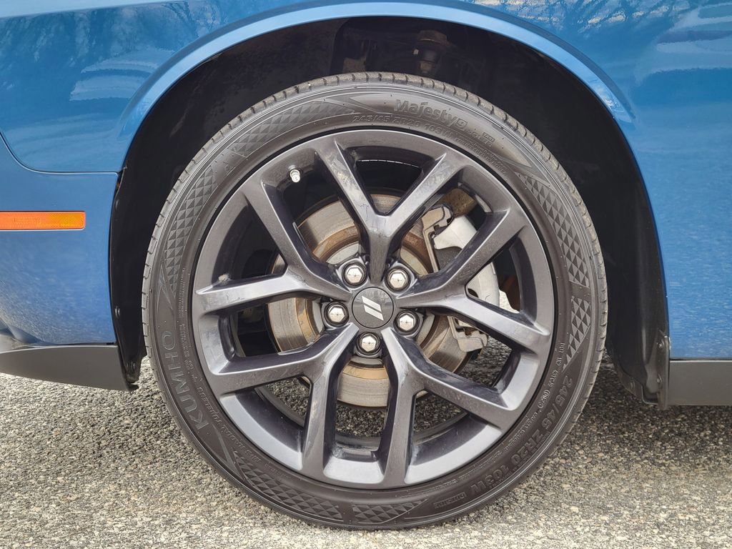Used 2022 Dodge Challenger SXT w/ Plus Package image 10