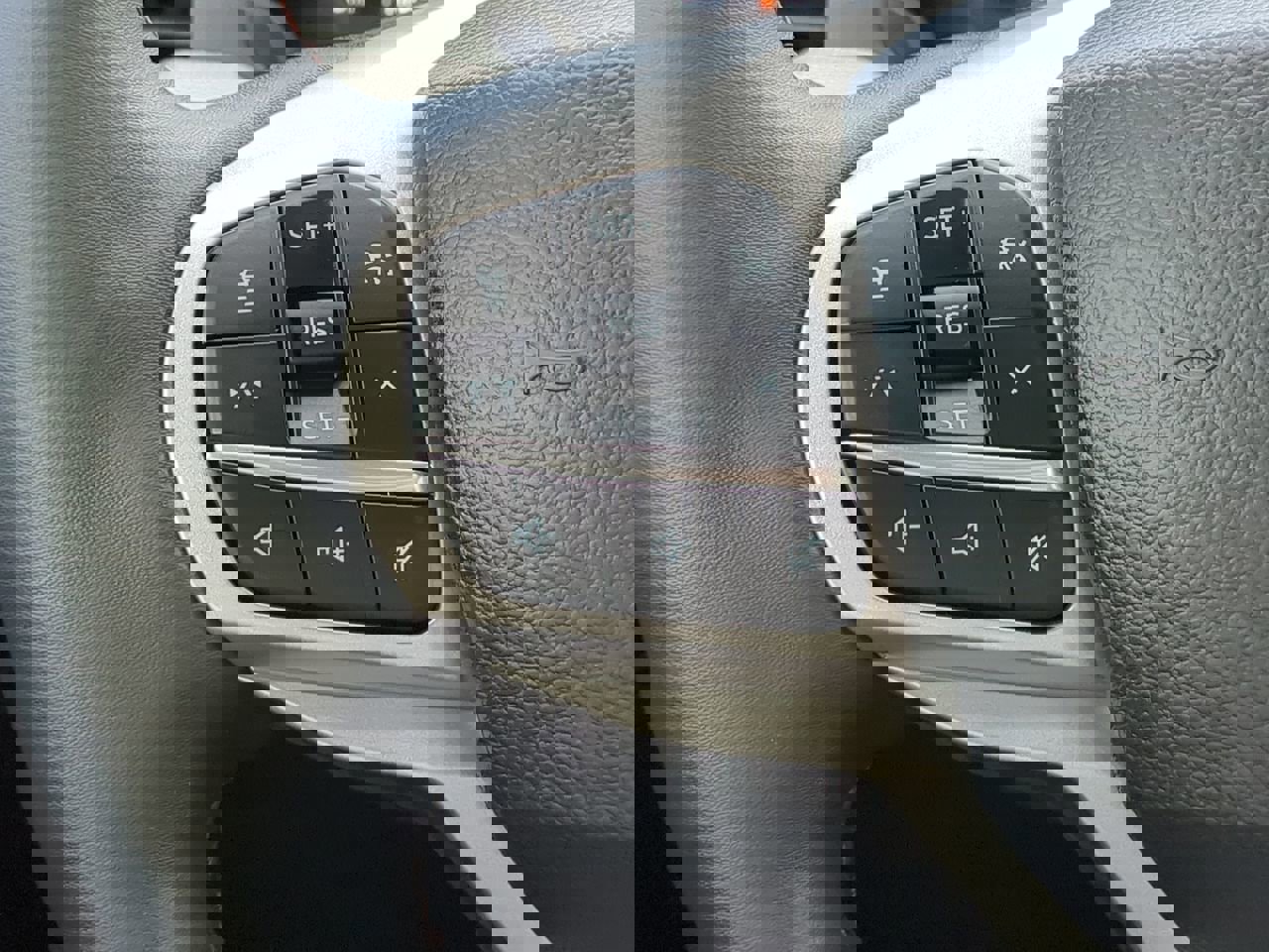 Certified 2025 Ford Explorer Active w/ Active Comfort Package image 24