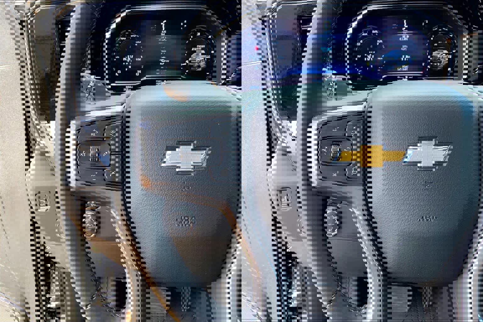 Used 2024 Chevrolet Silverado 1500 High Country w/ Technology Package AWD/4WD image 24