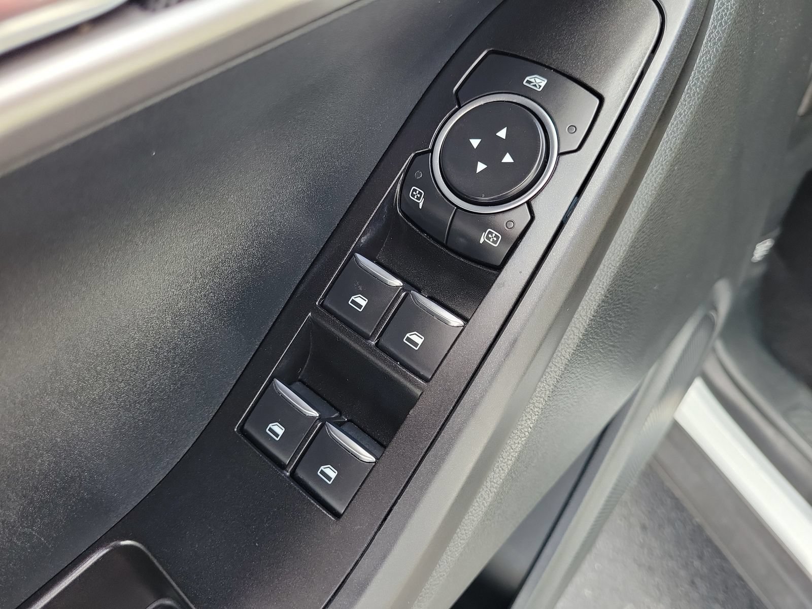 Certified 2020 Ford Explorer 2WD image 15