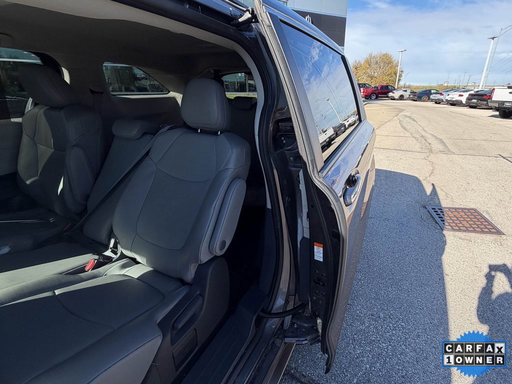 Used 2024 Toyota Sienna XLE image 14