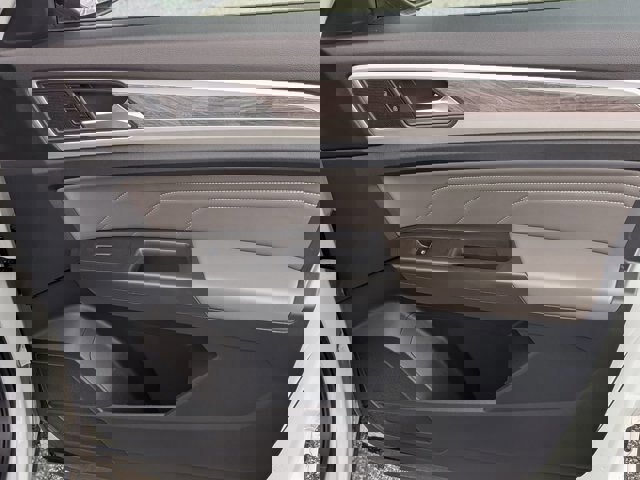 Used 2022 Volkswagen Atlas Cross Sport SE image 36