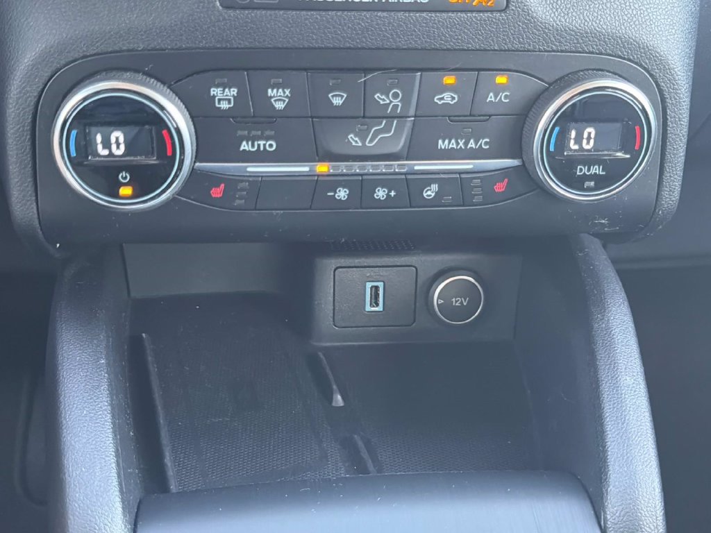 Certified 2020 Ford Escape Titanium FWD image 23