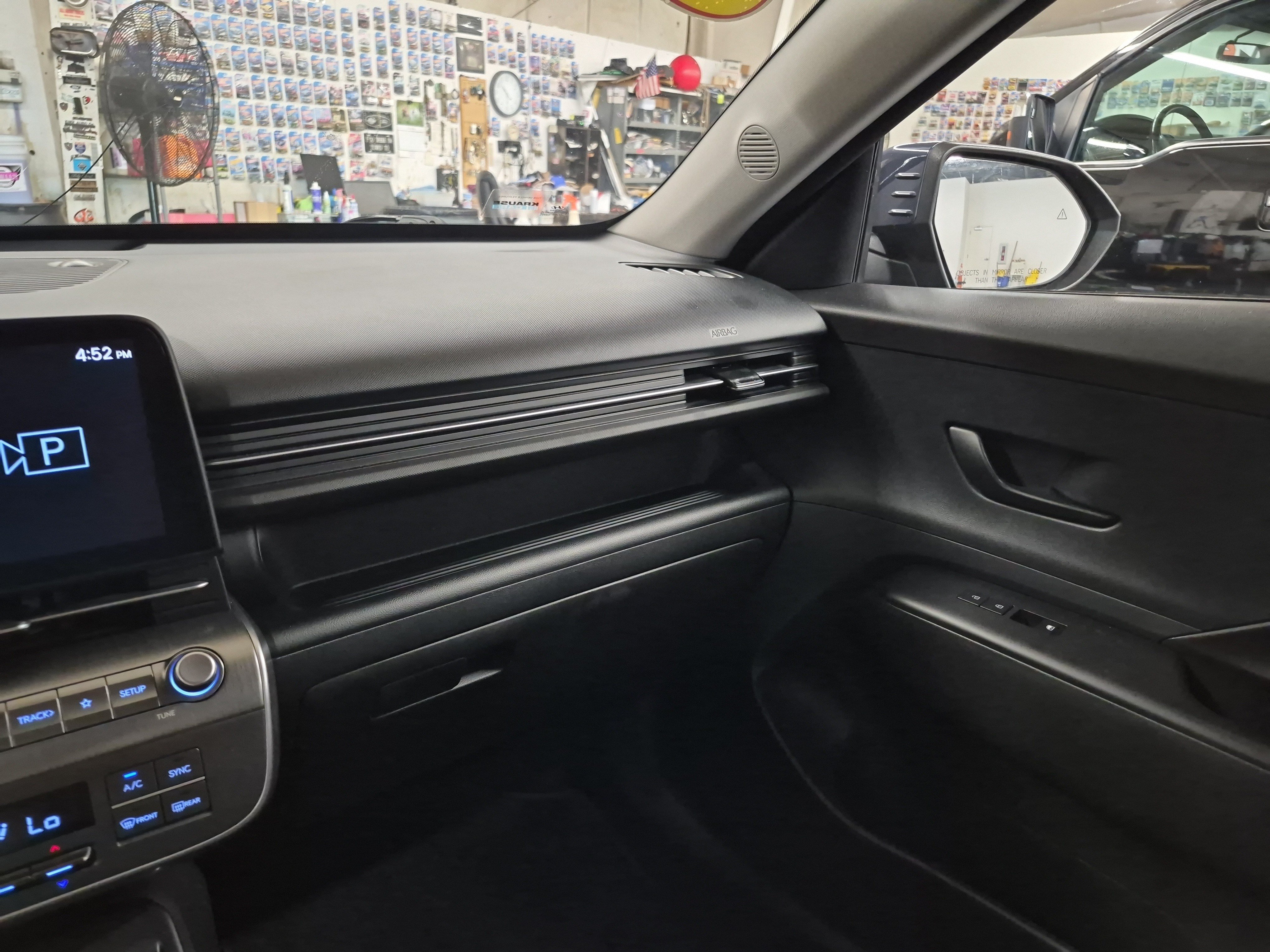 Used 2024 Hyundai Kona SEL w/ Convenience Package FWD image 19