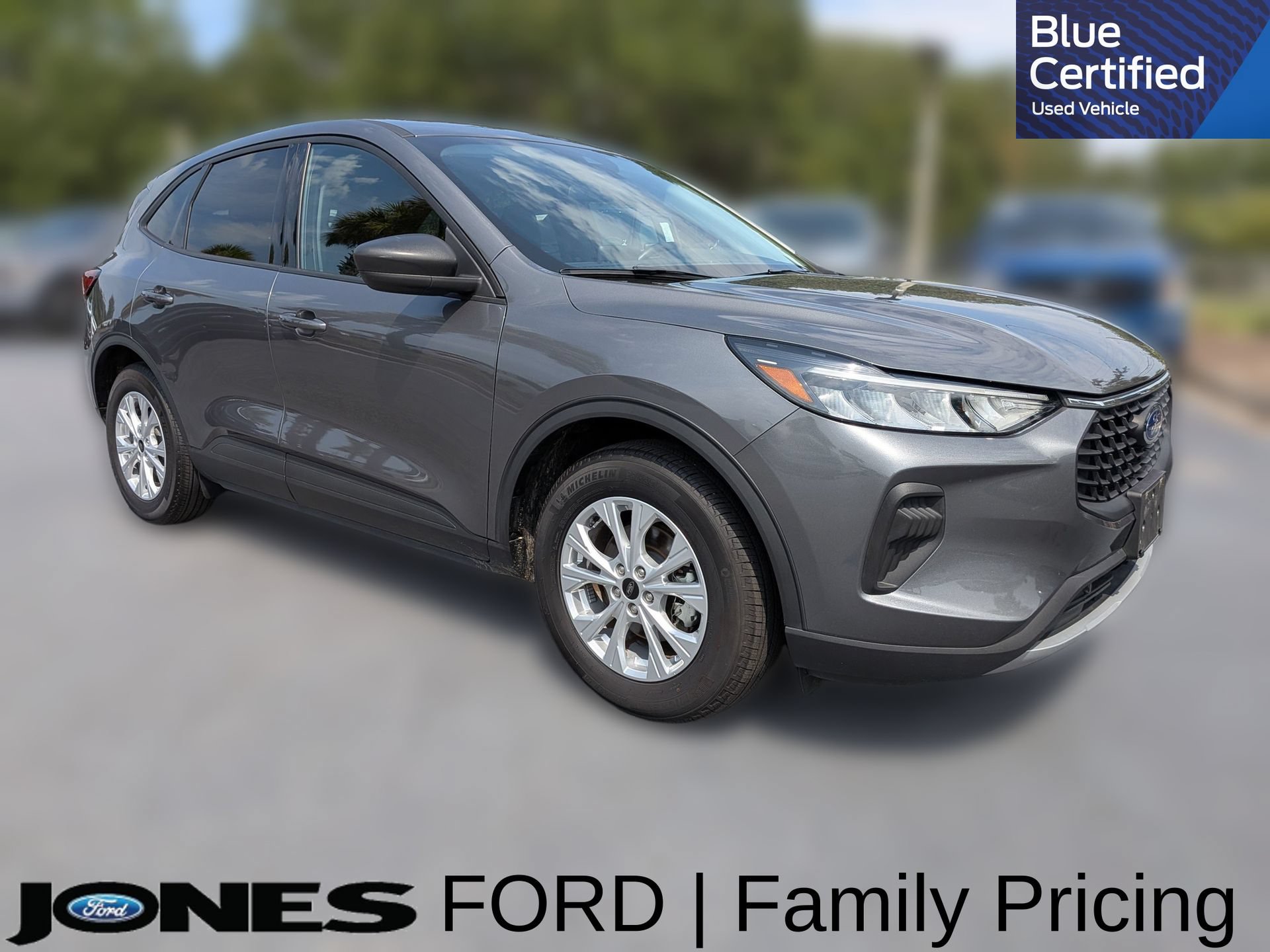 Certified 2025 Ford Escape Active FWD image 1