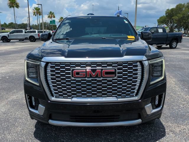 Used 2023 GMC Yukon XL Denali AWD/4WD image 3