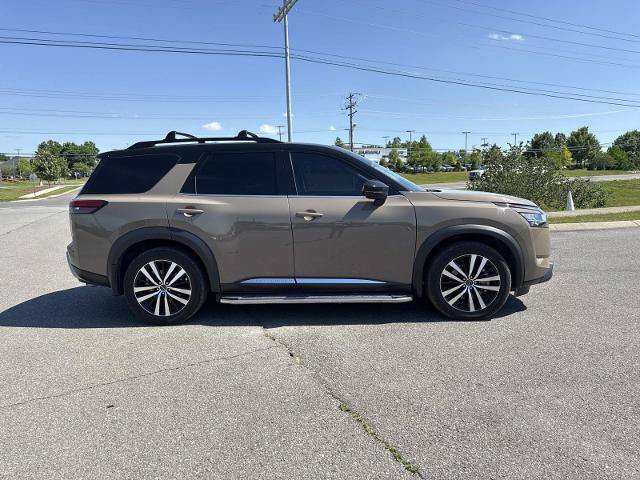 Used 2023 Nissan Pathfinder Platinum AWD/4WD image 4