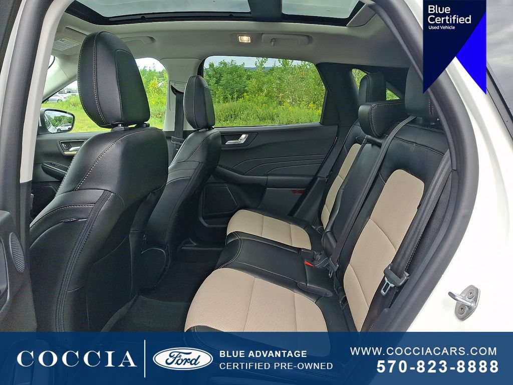 Certified 2022 Ford Escape Titanium w/ Titanium Elite Package AWD/4WD image 10