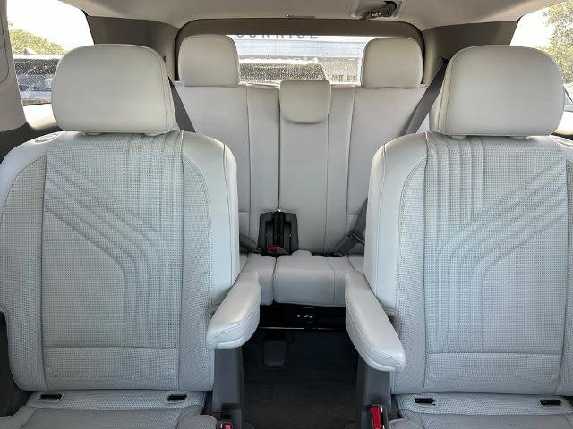 Used 2026 Hyundai Palisade SEL FWD image 13