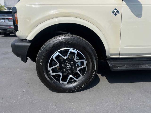 Certified 2025 Ford Bronco Outer Banks AWD/4WD image 16