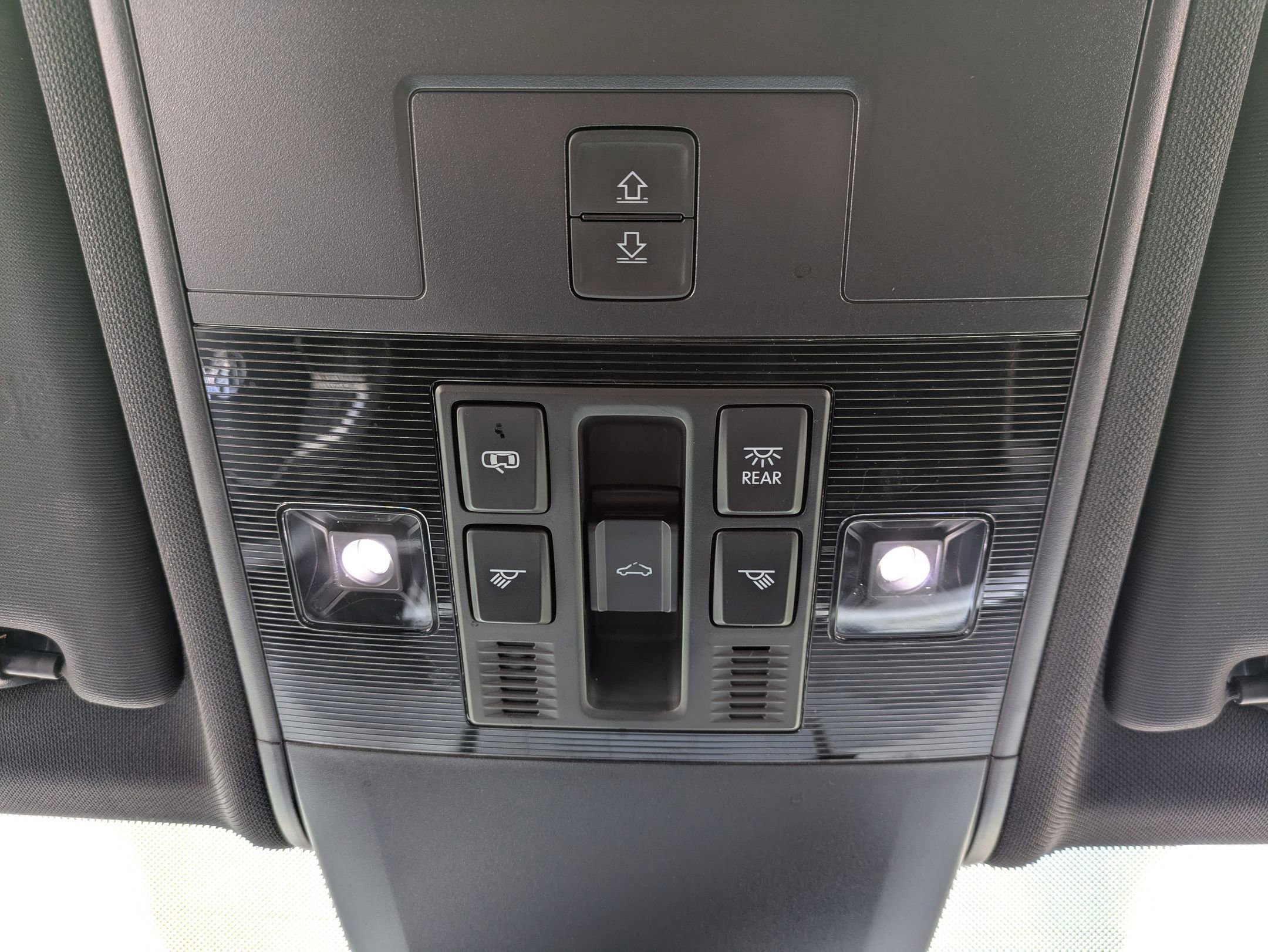 Used 2023 Volkswagen Atlas Cross Sport SEL AWD/4WD image 14