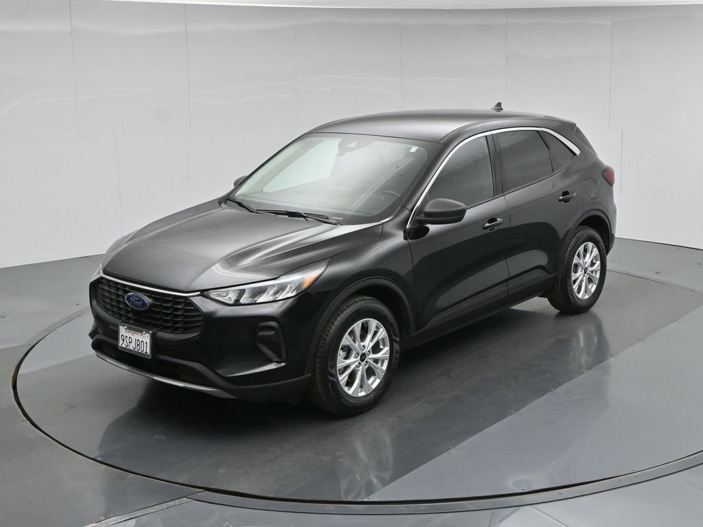 Certified 2023 Ford Escape Active AWD/4WD image 35