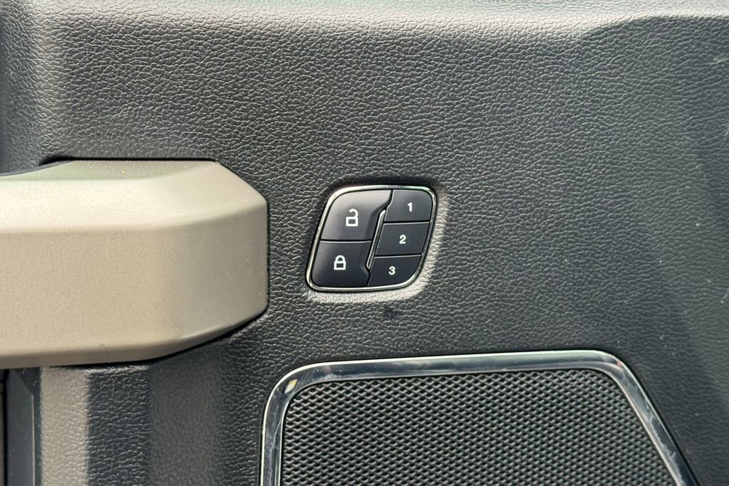 Certified 2017 Ford F150 Lariat image 28