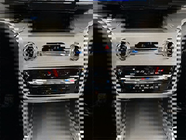 Certified 2022 Ford Explorer XLT w/ Equipment Group 202A image 11