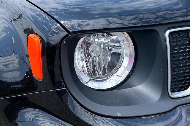 Used 2023 Jeep Renegade Latitude AWD/4WD image 29