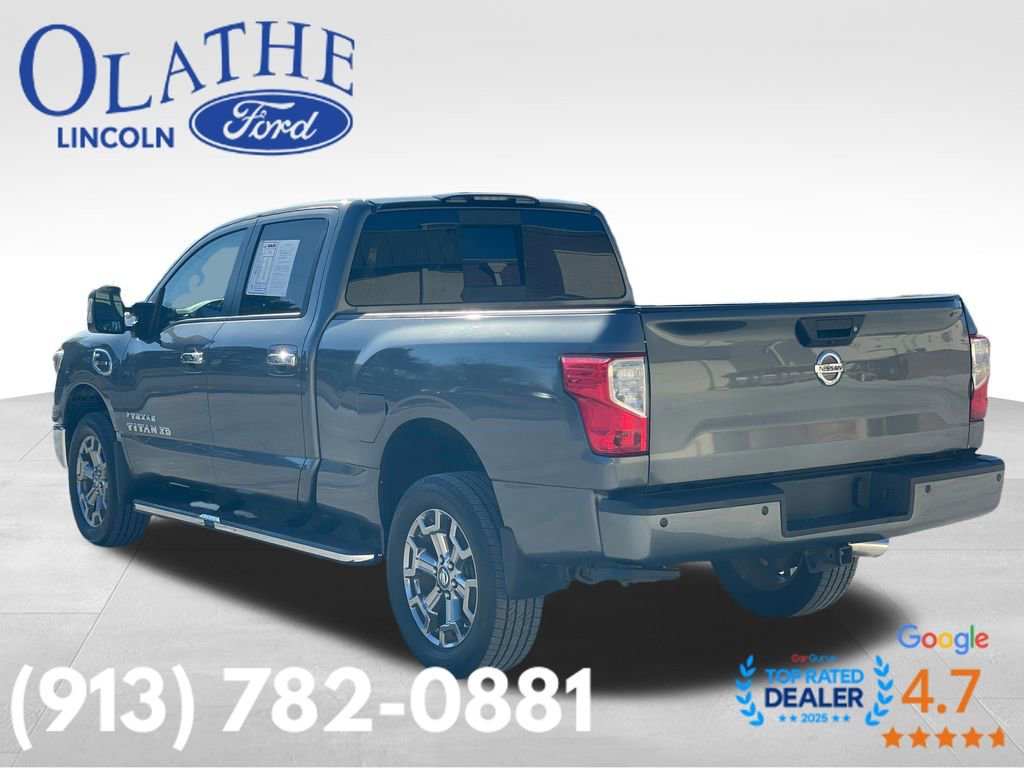 Used 2019 Nissan Titan SV w/ SV Convenience Package image 5