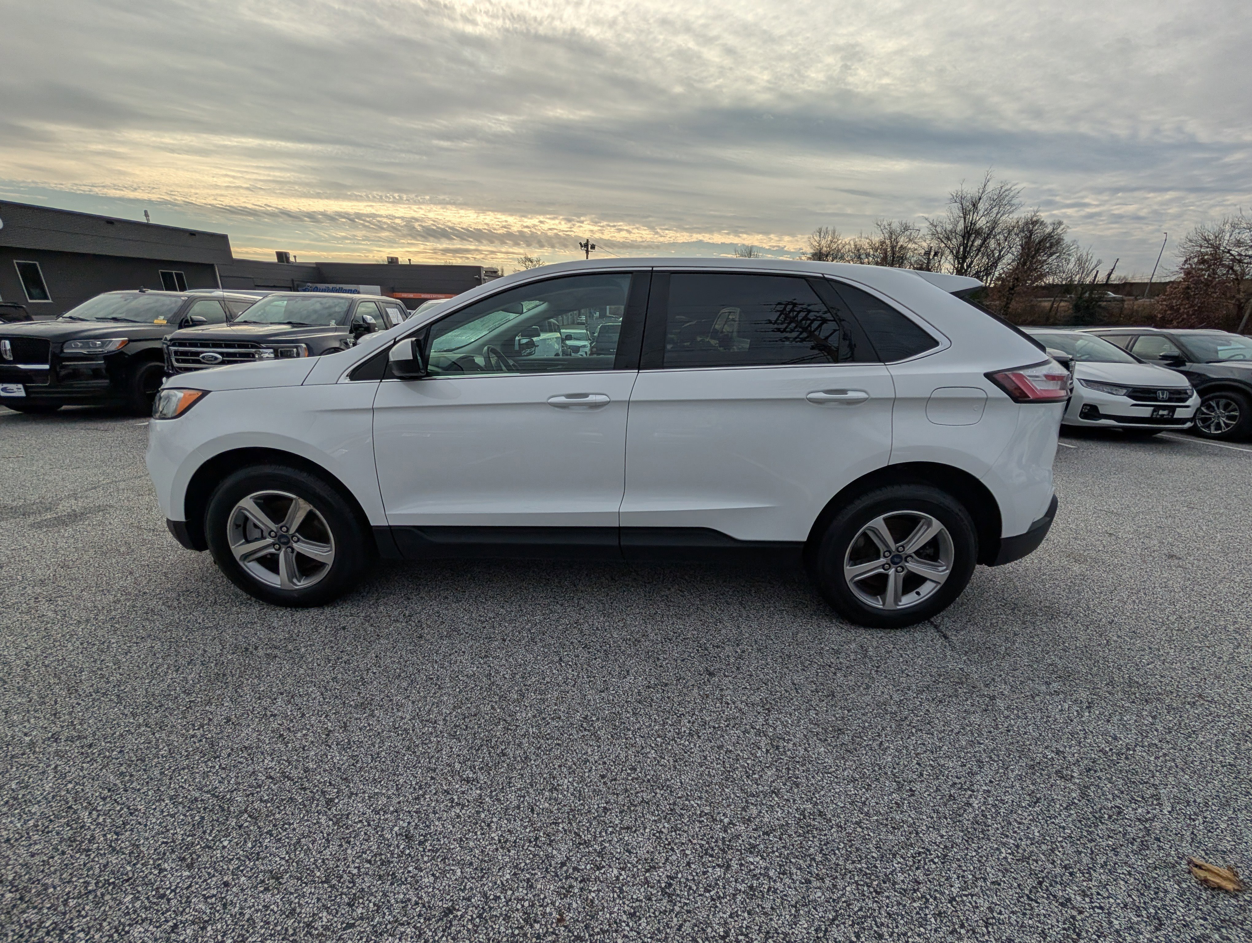 Certified 2022 Ford Edge SEL w/ Convenience Package image 6