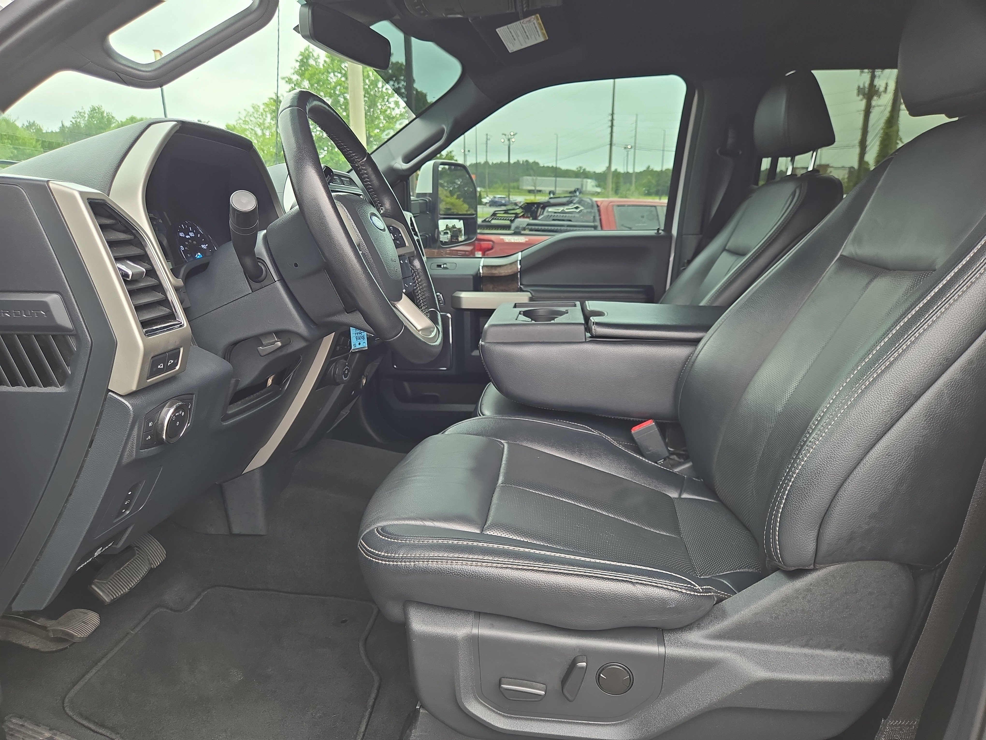 Certified 2022 Ford F350 Lariat w/ Lariat Value Package AWD/4WD image 23