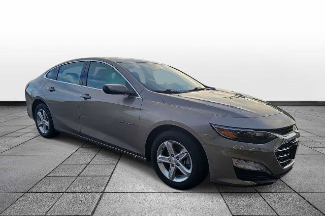 Used 2024 Chevrolet Malibu LT FWD image 3