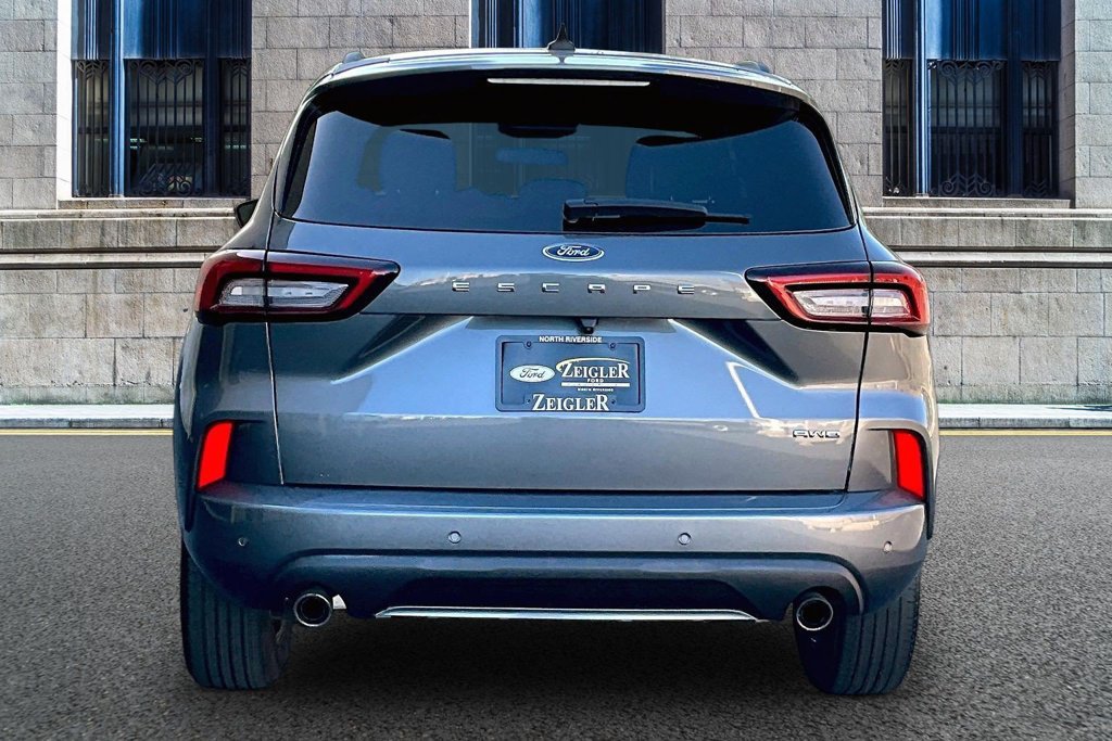 Certified 2023 Ford Escape ST-Line w/ Tech Pack #1 AWD/4WD image 4