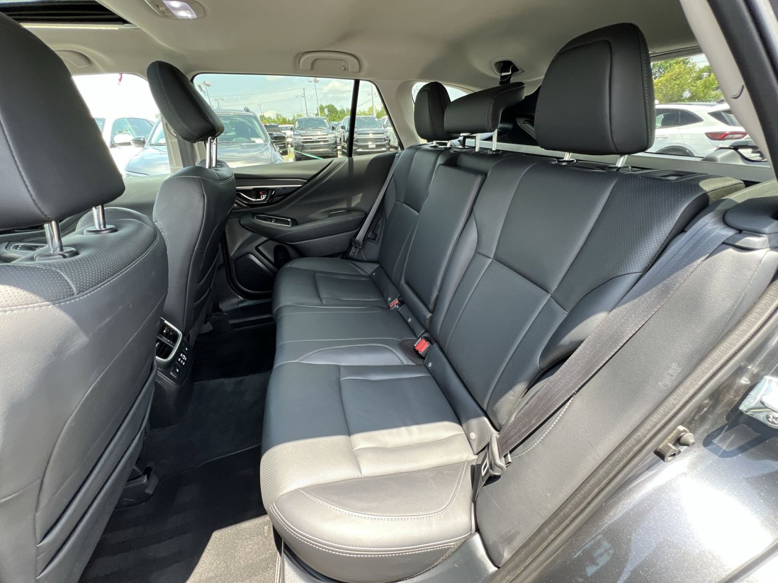 Used 2023 Subaru Outback Touring AWD/4WD image 33