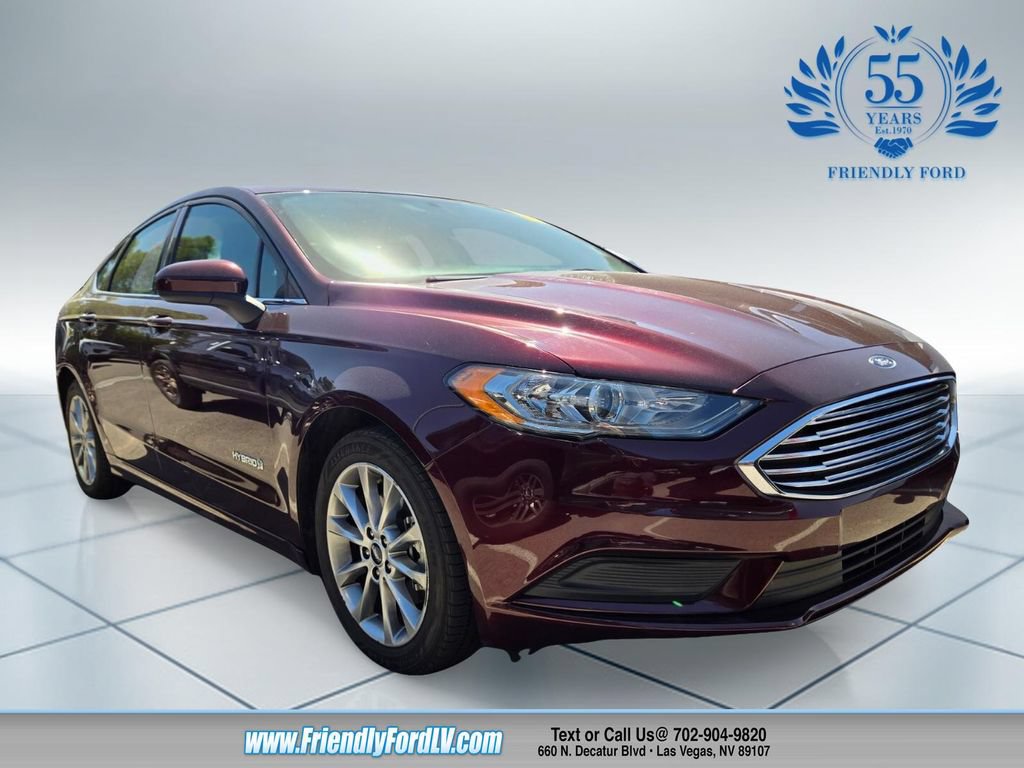 Certified 2017 Ford Fusion SE FWD image 1