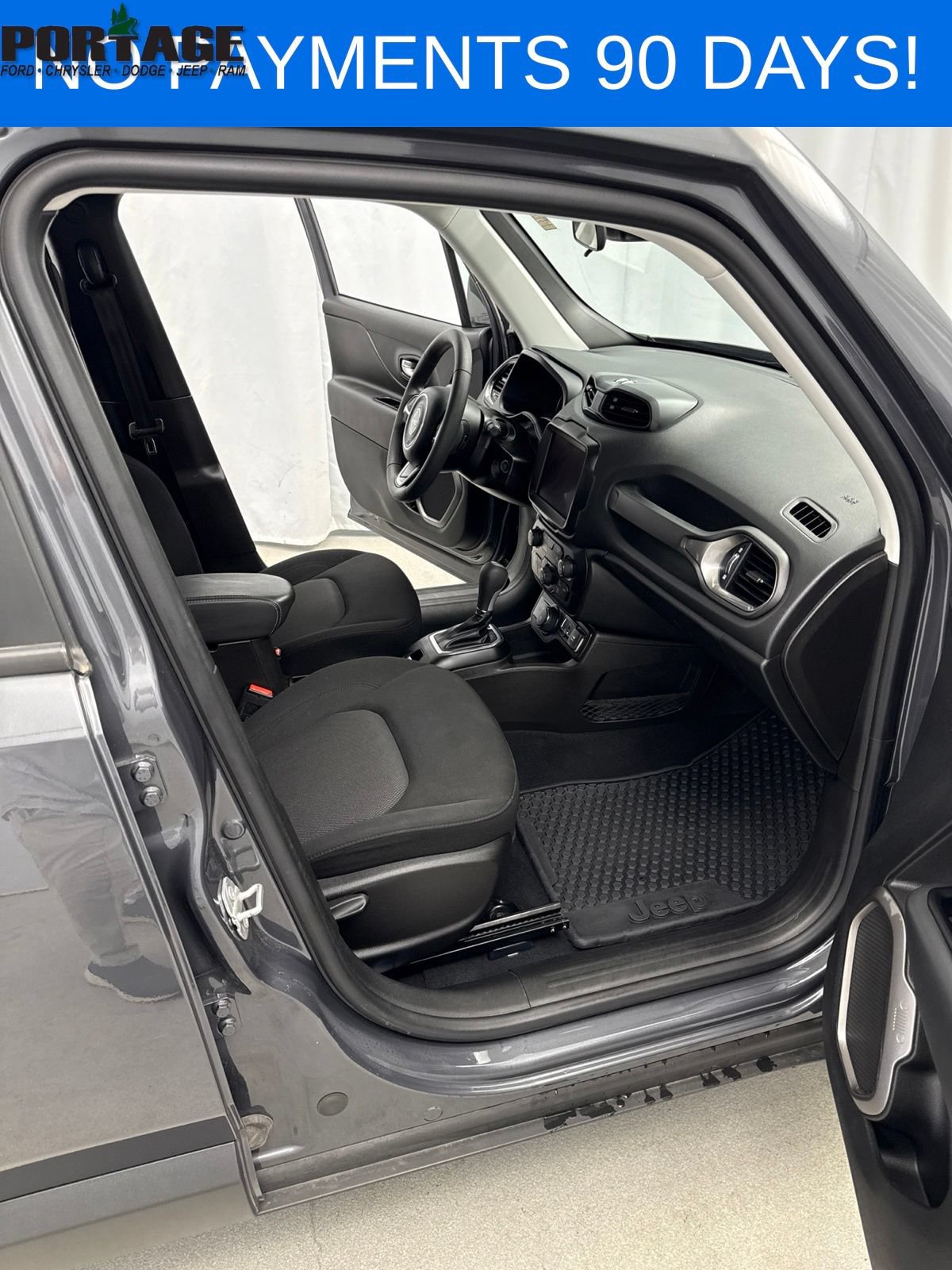 Used 2023 Jeep Renegade Latitude AWD/4WD image 25
