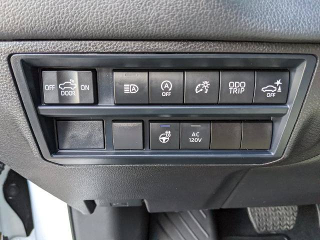 Used 2025 Toyota Tundra Limited AWD/4WD image 14