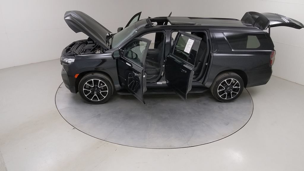 Used 2024 Chevrolet Suburban RST w/ Luxury Package AWD/4WD image 57