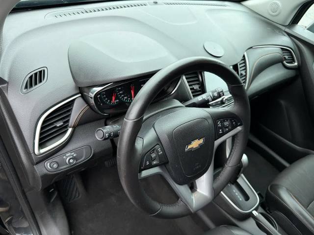 Used 2017 Chevrolet Trax LT w/ Driver Confidence Package AWD/4WD image 10