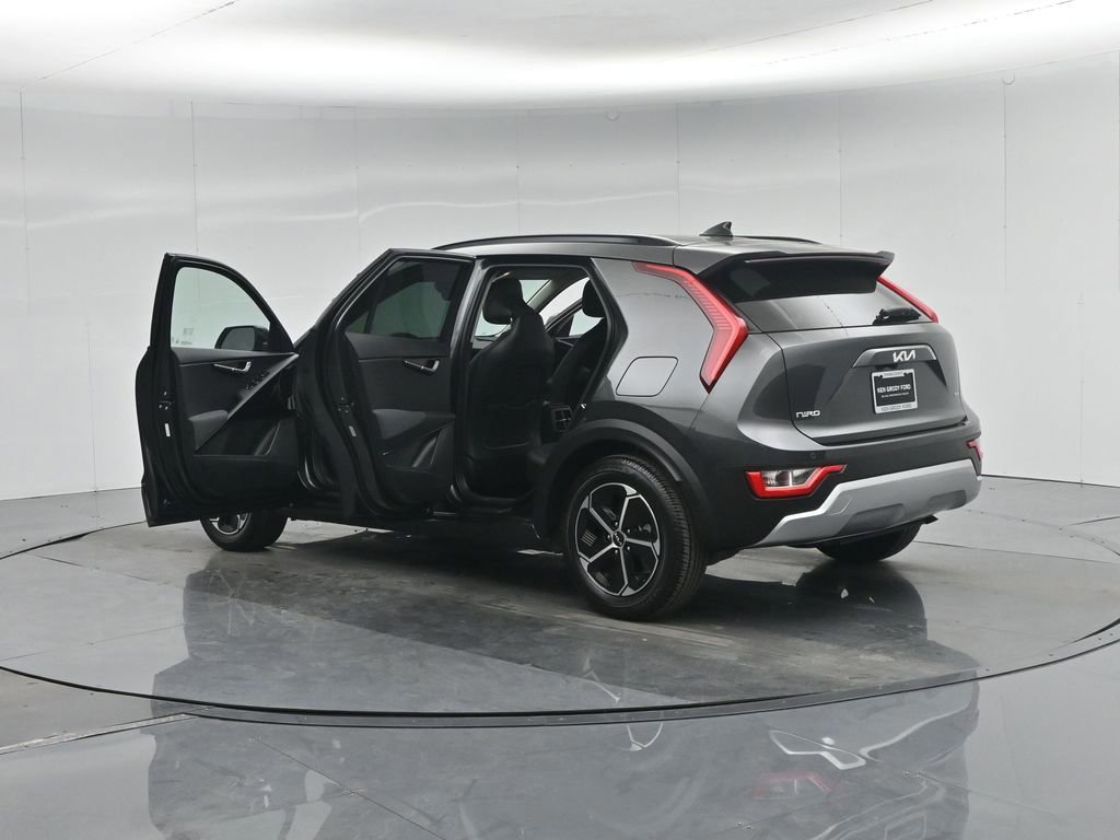 Used 2023 Kia Niro EX image 57