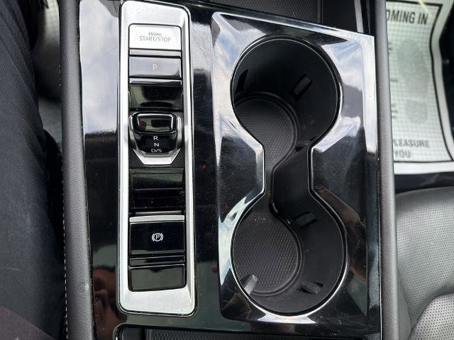 Used 2024 Volkswagen Atlas SEL image 16