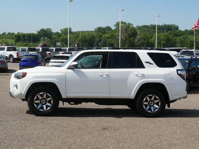 Used 2022 Toyota 4Runner TRD Off-Road AWD/4WD image 6