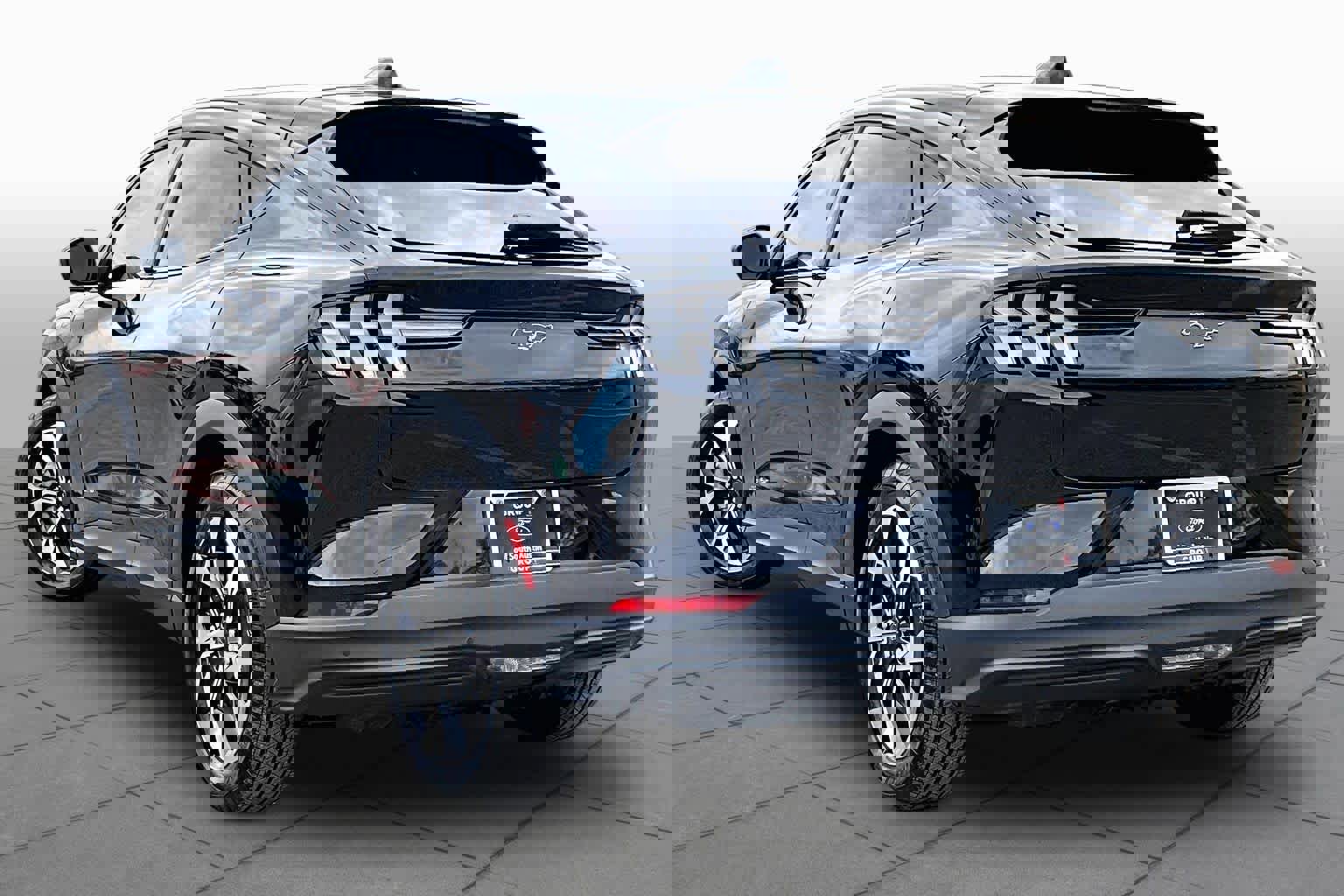 Certified 2025 Ford Mustang Mach-E Select image 11