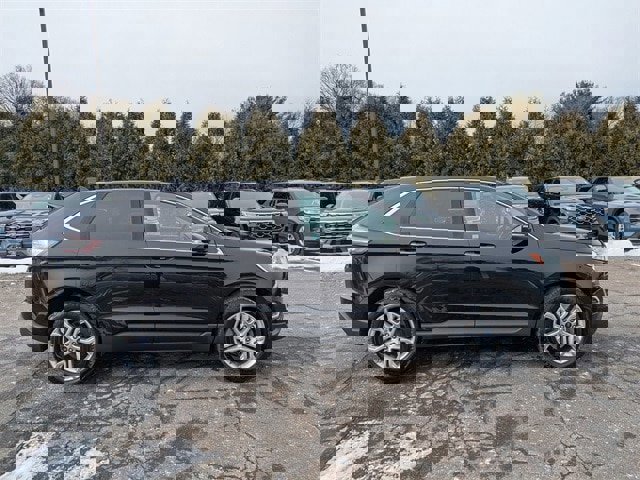 Certified 2018 Ford Edge Titanium w/ Equipment Group 301A image 6