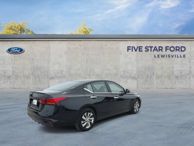 Used 2024 Nissan Altima 2.5 S FWD image 7