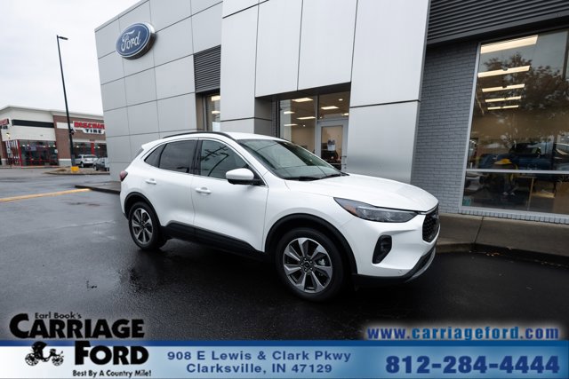 Certified 2025 Ford Escape Platinum w/ Premium Technology Package image 6