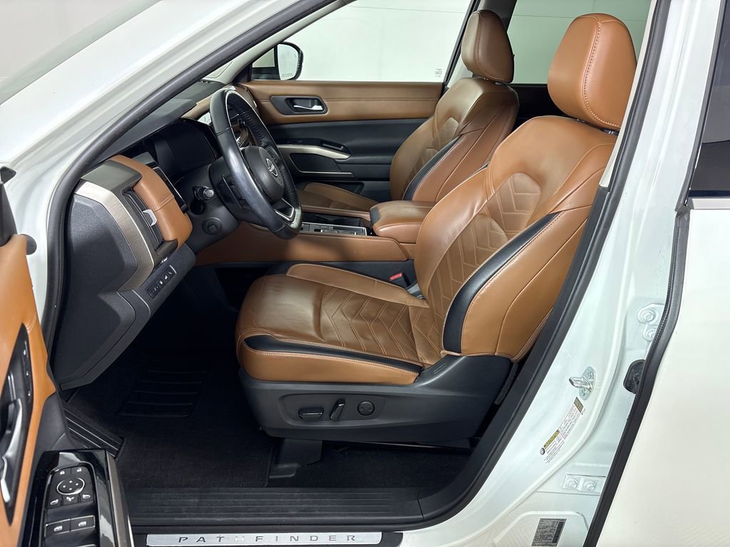 Used 2023 Nissan Pathfinder Platinum FWD image 27