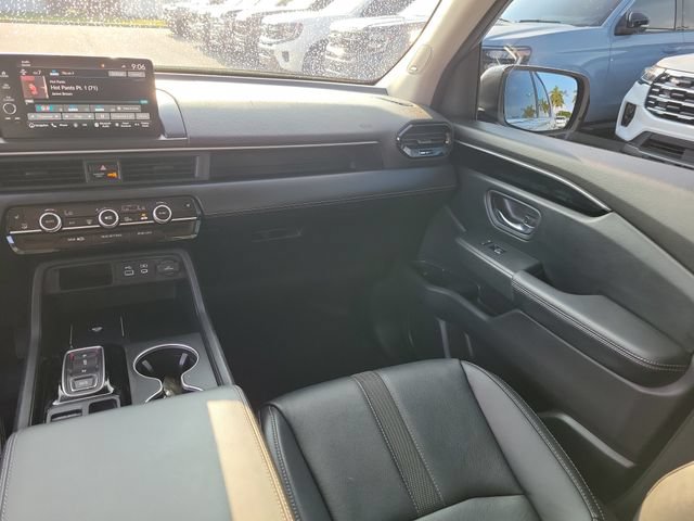 Used 2023 Honda Pilot Touring image 21