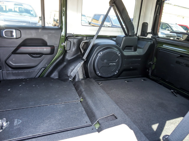 Used 2021 Jeep Wrangler Unlimited Rubicon w/ Xtreme Recon 35" Tire Package AWD/4WD image 12