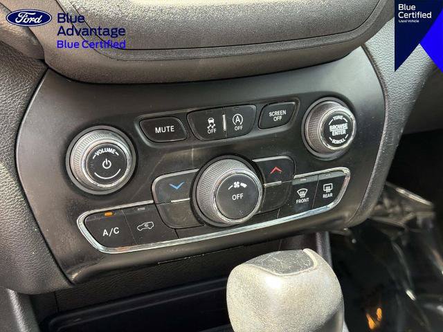 Used 2020 Jeep Cherokee Latitude Plus FWD image 25