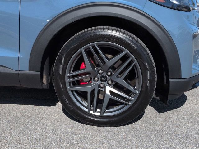 Certified 2025 Ford Explorer ST image 11