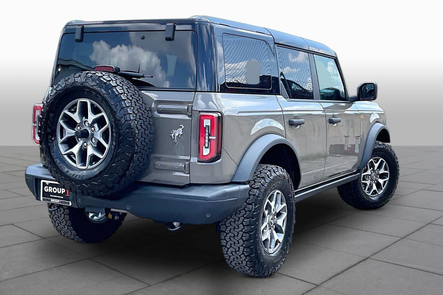 Certified 2025 Ford Bronco Badlands AWD/4WD image 7