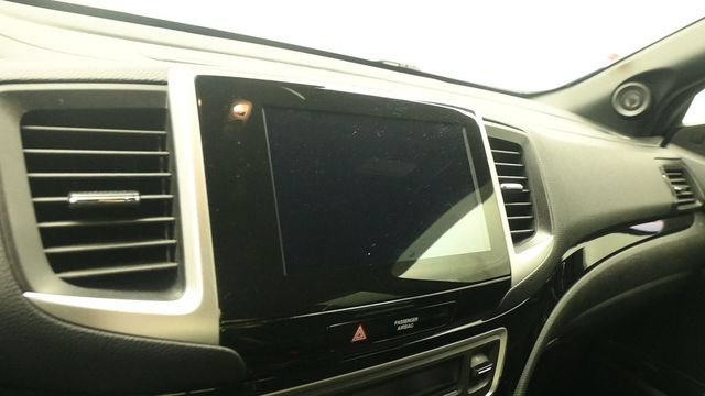 Used 2018 Honda Ridgeline Black Edition image 17