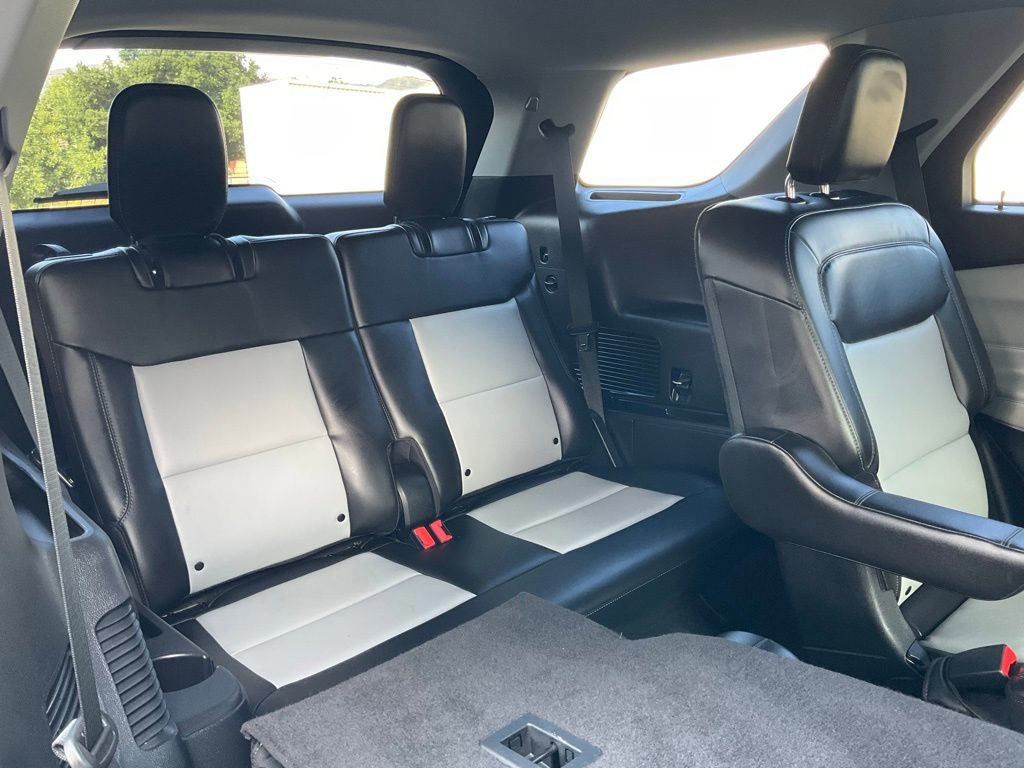 Certified 2022 Ford Explorer XLT w/ Equipment Group 202A image 54