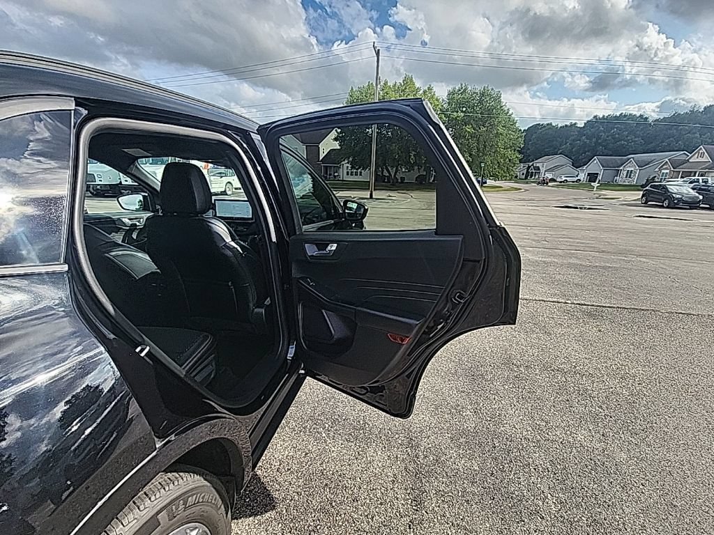 Certified 2024 Ford Escape ST-Line w/ Tech Pack #1 AWD/4WD image 14