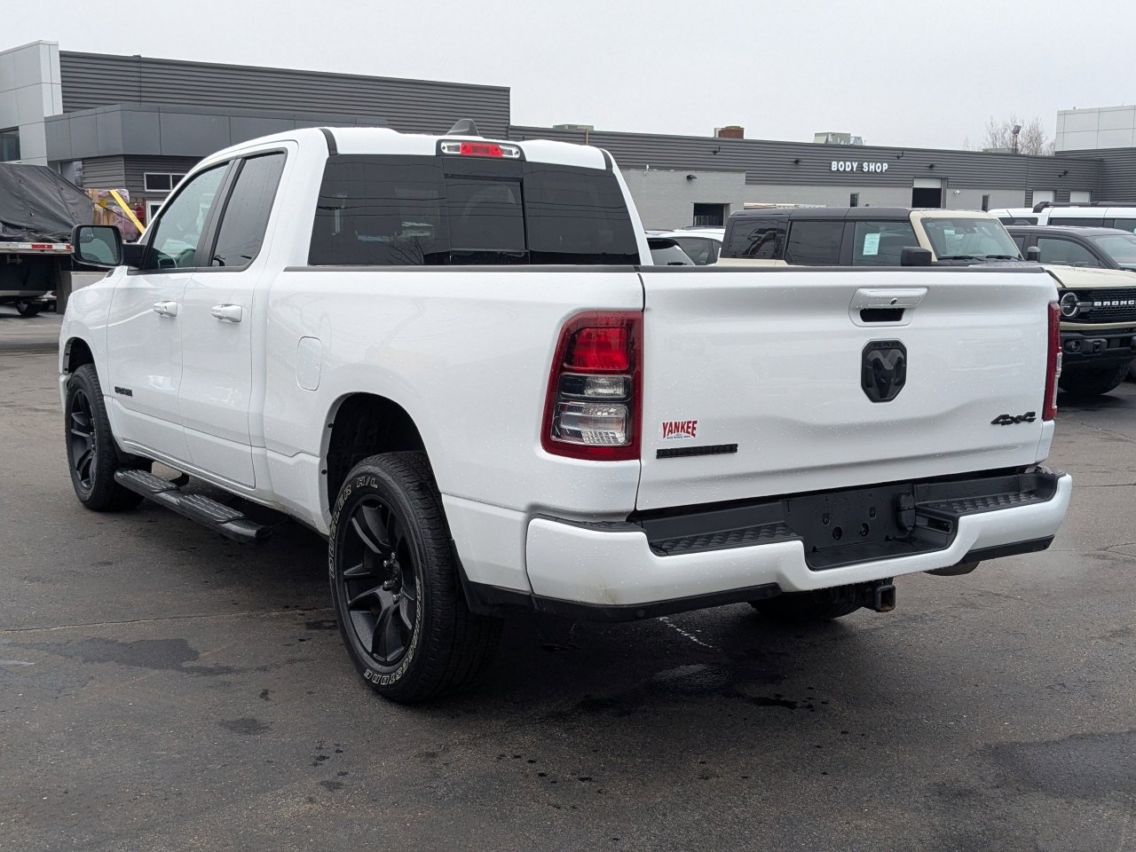 Used 2022 RAM 1500 Big Horn w/ Night Edition AWD/4WD image 6