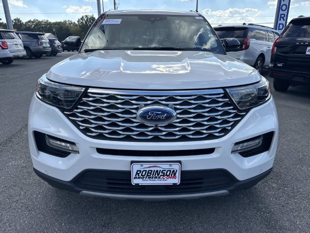 Certified 2020 Ford Explorer Platinum w/ Premium Technology Package AWD/4WD image 2